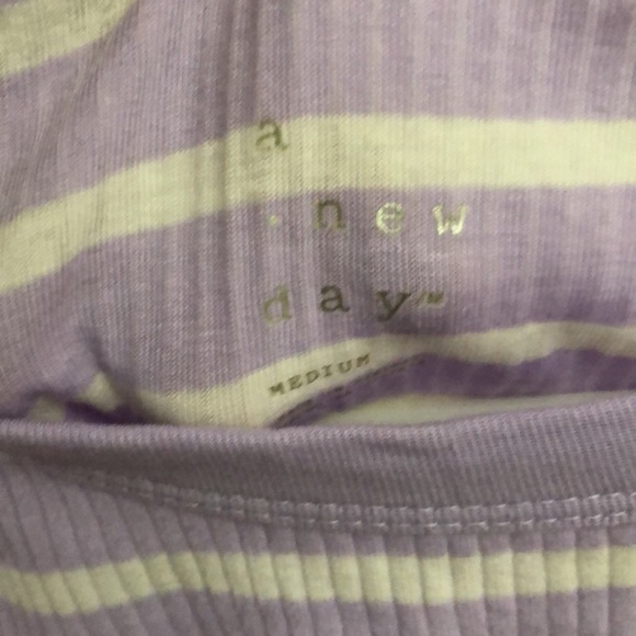 Lavender striped & ribbed top - Picture 3 of 3